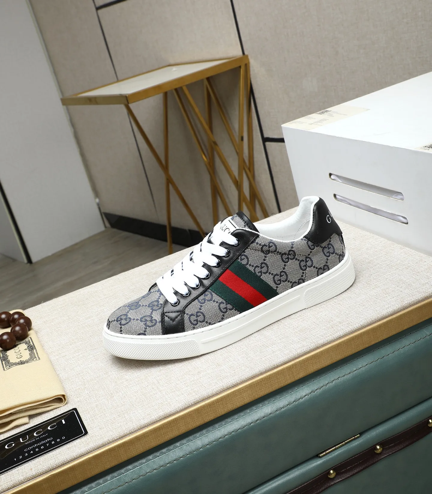 Men's shoes💰420 GUCCI🔍🔍latest spring style On sale at the same time at the counter, original calfskin imported from Italy, genuine leather lining, (high-end, luxury, and class) exquisite workmanship, soles: original soles specially provided by the original factory, ⚠Exclusive double-layer movable molded soles are super comfortable⚠, real photos🎬The real ones are better🔍🔍"High quality·Follow the order" code number 38-44